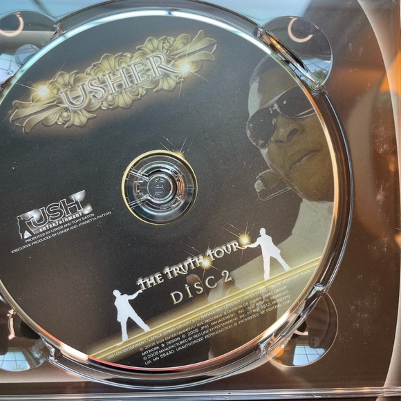 Usher Truth Tour Behind the Truth three DVD disc in case - Picture 4 of 5